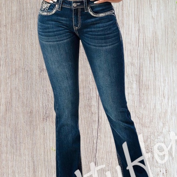 Grace in LA jeans - Picture 3 of 3